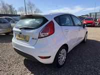 Used Ford Fiesta Style 2014 White Hatchback