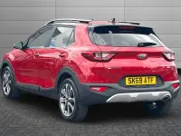 Used Kia Stonic 118 HP (86 kW) 2019 Blaze red with black roof SUV