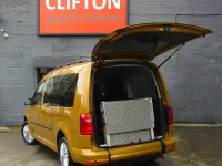 Used VW Caddy Life 122 HP (89 kW) 2021 Yellow MPV