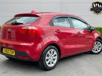 Used Kia Rio 84 HP (61 kW) 2012 Red Hatchback