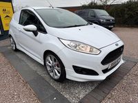 Used Ford Fiesta Sport 94 HP (69 kW) 2016 White Van