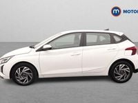 Used Hyundai i20 Advanced 101 HP (74 kW) 2024 White Hatchback