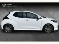 Used Toyota Yaris Hybrid 116 HP (85 kW) 2023 White Hatchback