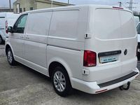 Second-hand VW Transporter Highline 150 CP (110 kW) 2022 Alb Van