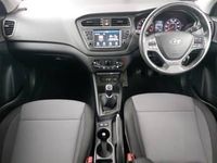 Begagnad Hyundai i20 SE 84 HK (61 kW) 2020 Röd Halvkombi