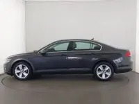 Used VW Passat SE 150 HP (110 kW) 2022 Grey Estate