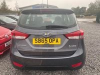 Used Hyundai ix20 SE 90 HP (66 kW) 2015 Grey Hatchback