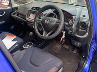 Used Honda Jazz ES 99 HP (72 kW) 2012 Midnight blue beam Hatchback