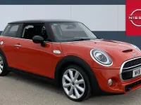 Używany Mini Cooper S Hatch 192 KM (141 kW) 2018 Pomarańczowy Hatchback