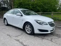 Używany Vauxhall Insignia Design Edition 2015 Biały Hatchback
