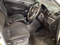 Used Suzuki Swift SZ4 94 HP (69 kW) 2013 White Hatchback