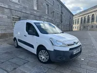 Used Citroën Berlingo 75 HP (55 kW) 2012 White MPV