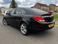 Second-hand Vauxhall Insignia 2012 Negru Hatchback