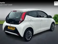 Used Toyota Aygo X-play 72 HP (52 kW) 2019 White Hatchback