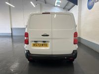 Używany Citroën Dispatch 2023 Biały Minivan