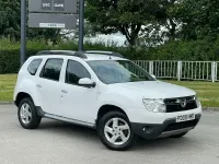 Used Dacia Duster Lauréate 2013 White SUV