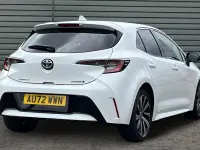 Used Toyota Corolla Design 122 HP (89 kW) 2022 White Hatchback