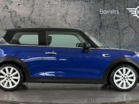 Used Mini Cooper Classic 134 HP (98 kW) 2019 Blue Hatchback
