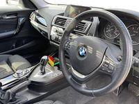 Usado BMW 118 Sport Line 150 HP (110 kW) 2017 Branco Citadino