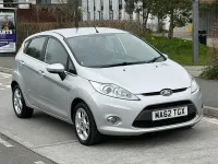 Używany Ford Fiesta Zetec 94 KM (69 kW) 2012 Srebrny Hatchback