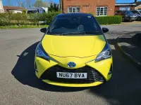 Używany Toyota Yaris Hybrid Edition 2017 Żółty Hatchback