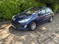 Używany Peugeot 308 2008 Niebieski Hatchback