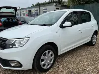 Begagnad Dacia Sandero Comfort 75 HK (55 kW) 2019 Vit Halvkombi