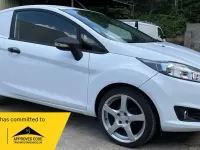 Used Ford Fiesta 94 HP (69 kW) 2016 White Hatchback