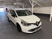 Used Renault Clio IV Dynamique 90 HP (66 kW) 2016 White Hatchback