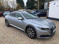 Usado VW Arteon Elegance 150 HP (110 kW) 2018 Prateado Citadino