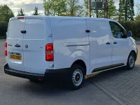 Used Vauxhall Vivaro S 100 HP (73 kW) 2022 White MPV