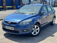 Used Ford Focus Zetec 2010 Blue Hatchback