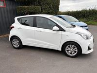 Usado Hyundai i10 SE 87 HP (63 kW) 2017 Branco Citadino