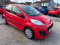 Used Peugeot 107 Active 68 HP (50 kW) 2012 Red Hatchback