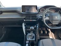 Used Peugeot 208 Allure 100 HP (73 kW) 2021 Bianca white Hatchback