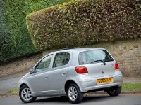 Used Toyota Yaris 86 HP (63 kW) 2003 Silver Hatchback