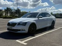 Used Skoda Superb 190 HP (139 kW) 2017 White Hatchback