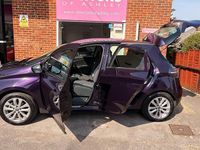 Used Renault Zoe Iconic 100 kW (136 HP) 2021 Mauve/purple Hatchback