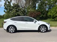 Używany Tesla Model Y RWD 219 kW (299 KM) 2023 Biały SUV