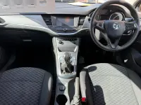 Used Vauxhall Astra Design Edition 136 HP (100 kW) 2019 White Estate