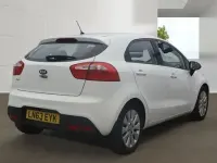 Used Kia Rio 84 HP (61 kW) 2013 White Hatchback