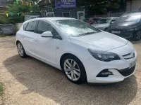 Used Vauxhall Astra 2015 White Hatchback