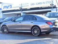 Usado Mercedes E350 AMG line 286 HP (210 kW) 2020 Cinzento Sedan