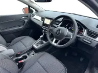 Usado Renault Captur SE 143 HP (105 kW) 2022 Cinzento SUV