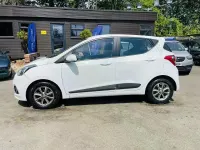 Used Hyundai i10 Premium 87 HP (63 kW) 2015 White Hatchback