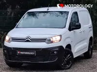 Używany Citroën Berlingo 100 KM (73 kW) 2023 Biały Minivan