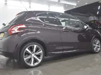 Used Peugeot 208 2013 Mauve/purple Hatchback