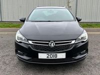 Used Vauxhall Astra Design Edition 109 HP (80 kW) 2018 White Estate