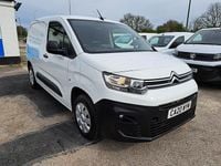 Used Citroën Berlingo Start 75 HP (55 kW) 2020 White MPV