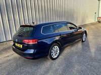 Used VW Passat Business 150 HP (110 kW) 2017 Blue Estate